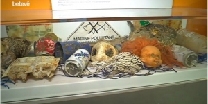 El projecte Marviva mostra les escombraries que els pescadors de Barcelona han recollit en un any