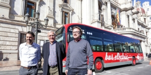 Per primera vegada circularan per valència autobusos de l'EMT elèctrics, i articulats de consum híbrid